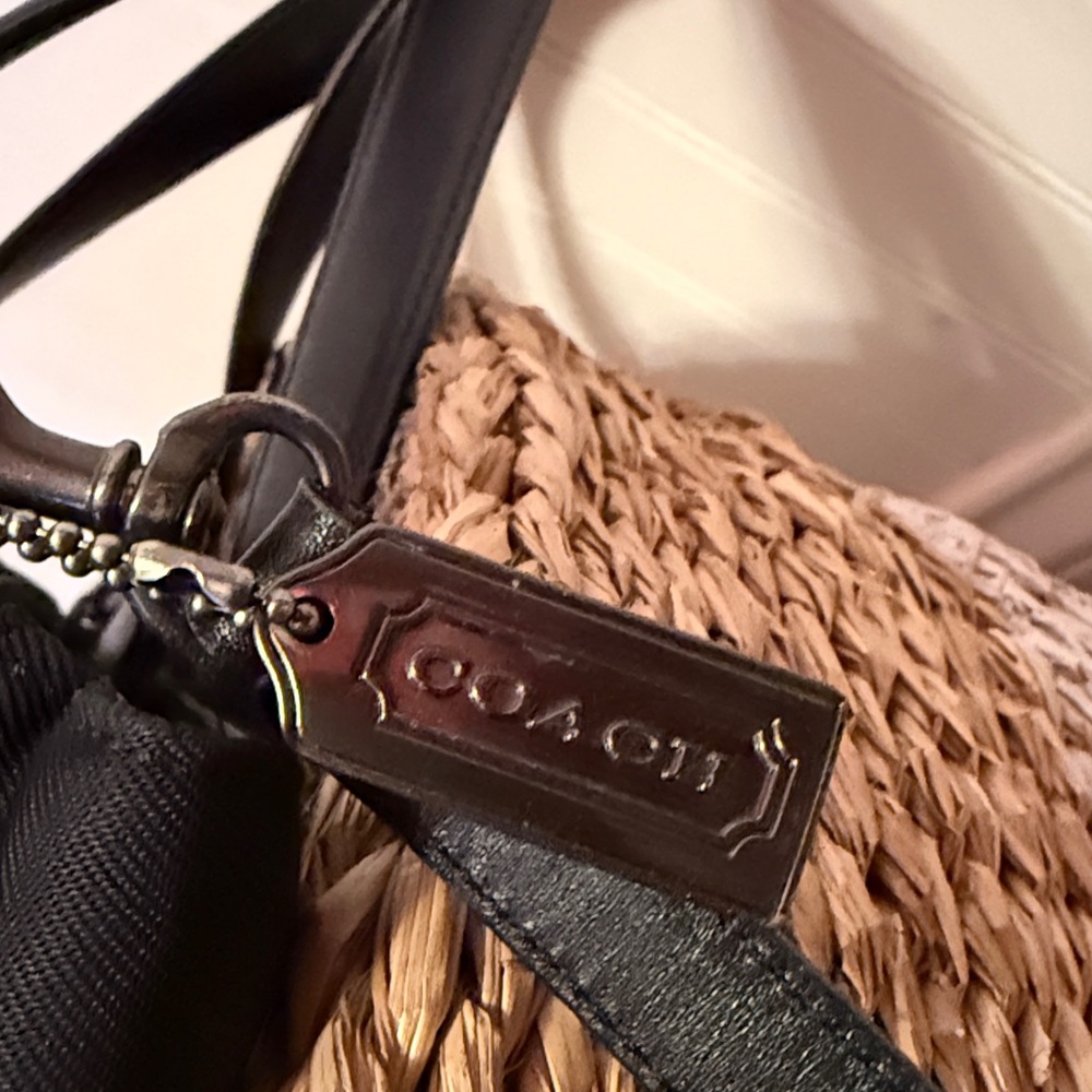 Coach Classic Black Tote with Crossbody Strap - Great Condition - Picture 6 of 13